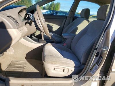 Zdjęcie 7 z 12 samochodu: 2004 TOYOTA CAMRY LE VIN:4T1BE32K94U888560 - miniatura