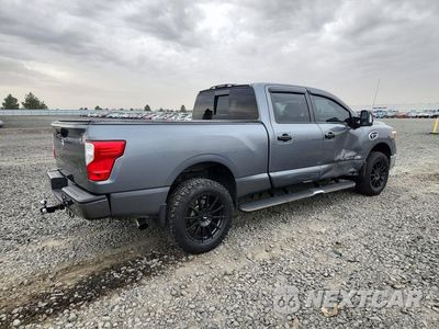 Trzecie zdjęcie samochodu z tyłu: 2018 NISSAN TITAN XD SL VIN:1N6BA1F4XJN537238 - miniatura