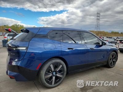 Trzecie zdjęcie samochodu z tyłu: 2024 BMW IX XDRIVE50 VIN:WB523CF09RCP86560 - miniatura