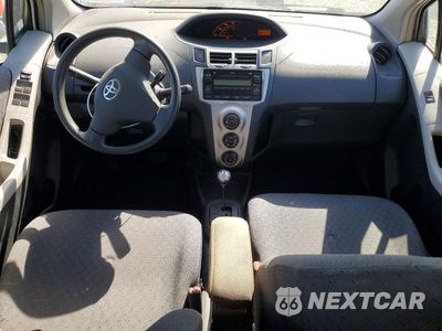 Zdjęcie 8 z 12 samochodu: 2009 TOYOTA YARIS BASE VIN:JTDKT903995243000 - miniatura