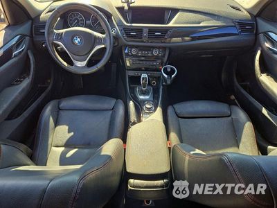 Zdjęcie 8 z 13 samochodu: 2014 BMW X1 SDRIVE28I VIN:WBAVM1C57EVW54928 - miniatura