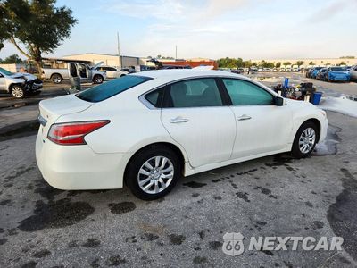 Trzecie zdjęcie samochodu z tyłu: 2014 NISSAN ALTIMA 2.5 S VIN:1N4AL3AP3EC170647 - miniatura