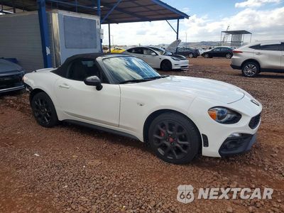 Czwarte zdjęcie samochodu z boku: 2019 FIAT 124 SPIDER CLASSICA VIN:JC1NFAEK8K0141421 - miniatura