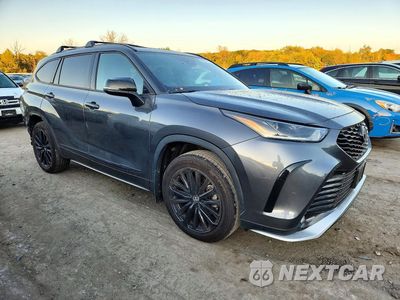 Czwarte zdjęcie samochodu z boku: 2023 TOYOTA HIGHLANDER XSE VIN:5TDKDRBH2PS015451 - miniatura