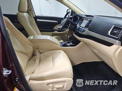 Zdjęcie 14 z 14 samochodu: 2018 TOYOTA HIGHLANDER XLE VIN:5TDJZRFH8JS850176 - miniatura