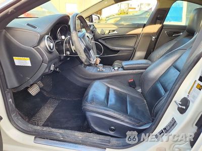 Zdjęcie 7 z 12 samochodu: 2014 MERCEDES-BENZ CLA 45 AMG VIN:WDDSJ5CB3EN053050 - miniatura