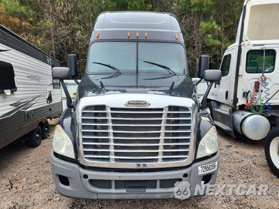 Piąte zdjęcie samochodu w środku: 2014 FREIGHTLINER CASCADIA SEMI TRUCK VIN:3AKJGLD58ESFH3091 - miniatura