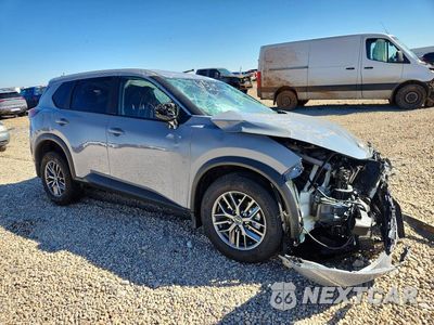 Czwarte zdjęcie samochodu z boku: 2026 NISSAN ROGUE SV VIN:5N1BT3BA0TC784315 - miniatura