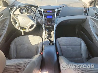 Zdjęcie 8 z 12 samochodu: 2013 HYUNDAI SONATA SE VIN:5NPEC4AC4DH525729 - miniatura