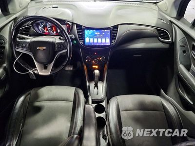 Zdjęcie 8 z 13 samochodu: 2017 CHEVROLET TRAX 1LT VIN:3GNCJLSB4HL175898 - miniatura