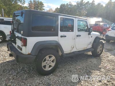 Trzecie zdjęcie samochodu z tyłu: 2013 JEEP WRANGLER UNLIMITED SPORT VIN:1C4BJWDG9DL702113 - miniatura