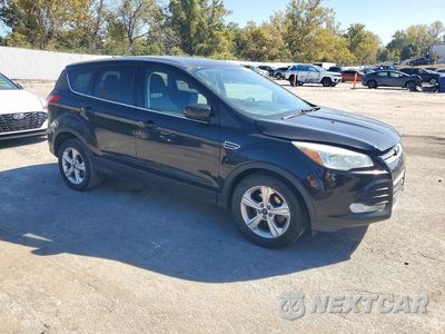 Czwarte zdjęcie samochodu z boku: 2015 FORD ESCAPE SE VIN:1FMCU0GX8FUC77089 - miniatura