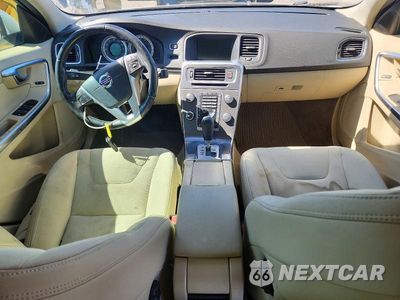 Zdjęcie 8 z 12 samochodu: 2012 VOLVO S60 T5 VIN:YV1622FS6C2051904 - miniatura