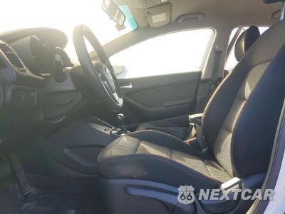 Zdjęcie 7 z 12 samochodu: 2017 KIA FORTE5 LX VIN:KNAFK5A85H5690975 - miniatura