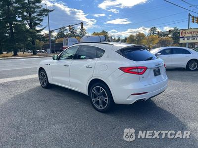 Trzecie zdjęcie samochodu z tyłu: 2017 MASERATI LEVANTE SPORT VIN:ZN661XUS1HX262882 - miniatura