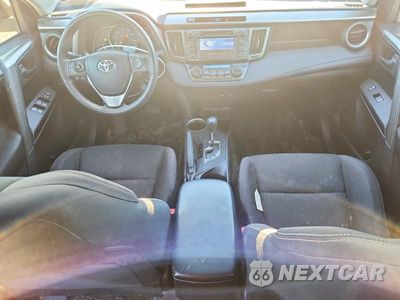 Zdjęcie 8 z 13 samochodu: 2015 TOYOTA RAV4 XLE VIN:JTMRFREVXFD098440 - miniatura