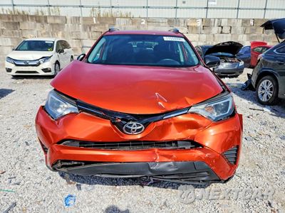 Piąte zdjęcie samochodu w środku: 2016 TOYOTA RAV4 LE VIN:2T3BFREV8GW490788 - miniatura