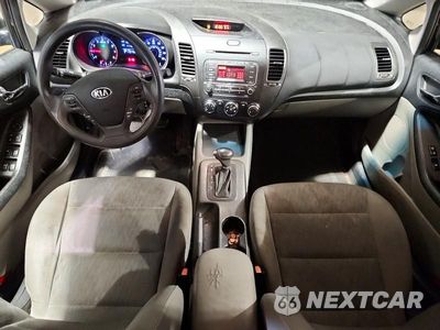 Zdjęcie 8 z 12 samochodu: 2015 KIA FORTE LX VIN:KNAFK4A68F5418541 - miniatura