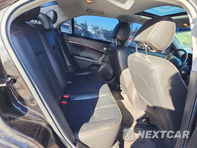 Zdjęcie 10 z 12 samochodu: 2011 LINCOLN MKZ VIN:3LNHL2JC4BR771798 - miniatura