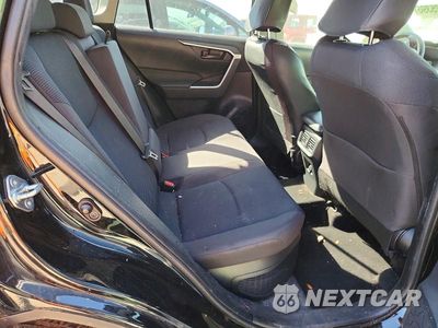 Zdjęcie 10 z 12 samochodu: 2022 TOYOTA RAV4 LE VIN:JTMMWRFV9ND142712 - miniatura