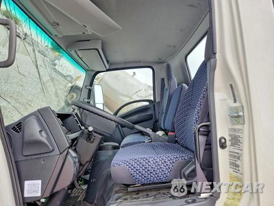 Zdjęcie 7 z 13 samochodu: 2024 ISUZU NPR HD BOX TRUCK VIN:54DC4W1D5RS220690 - miniatura