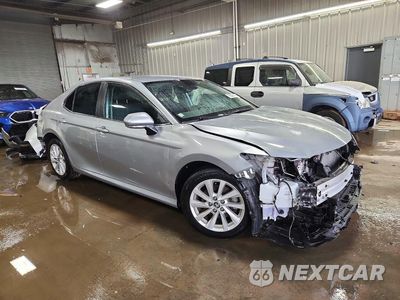 Czwarte zdjęcie samochodu z boku: 2023 TOYOTA CAMRY LE VIN:4T1R11AK0PU810964 - miniatura