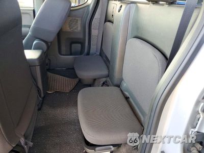 Zdjęcie 10 z 12 samochodu: 2010 NISSAN FRONTIER XE VIN:1N6BD0CT2AC424893 - miniatura