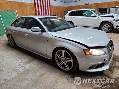 Czwarte zdjęcie samochodu z boku: 2010 AUDI S4 PREMIUM PLUS VIN:WAUDGAFL7AA126840 - miniatura