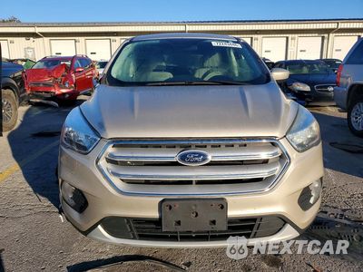 Piąte zdjęcie samochodu w środku: 2017 FORD ESCAPE SE VIN:1FMCU9GD1HUA62294 - miniatura