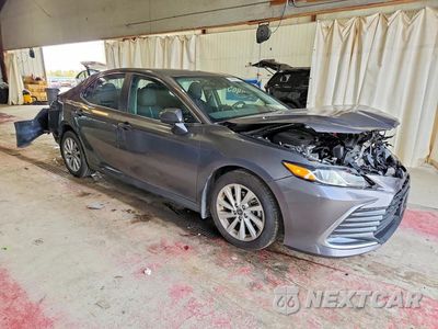 Czwarte zdjęcie samochodu z boku: 2023 TOYOTA CAMRY LE VIN:4T1C11BK8PU102384 - miniatura