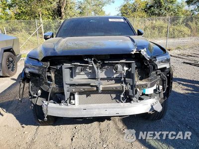 Piąte zdjęcie samochodu w środku: 2025 TOYOTA TACOMA LIMITED VIN:3TMLB5JN6SM111165 - miniatura