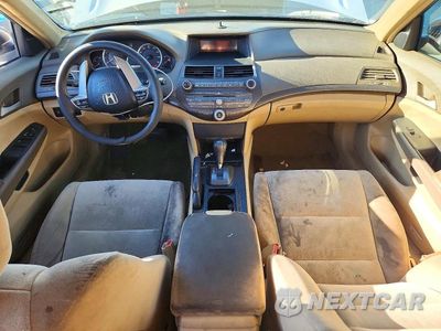 Zdjęcie 8 z 12 samochodu: 2009 HONDA ACCORD LX VIN:1HGCP26339A174465 - miniatura