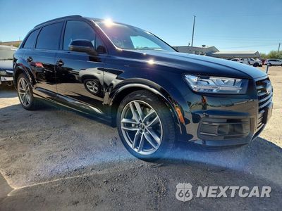 Czwarte zdjęcie samochodu z boku: 2017 AUDI Q7 PRESTIGE VIN:WA1VAAF78HD057008 - miniatura