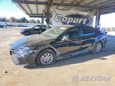 2026 TOYOTA CAMRY LE 4T1DAACKXTU708749 - główne zdjęcie licytacji z USA - miniatura
