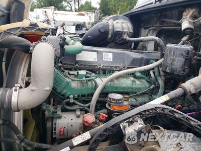 Zdjęcie 10 z 12 samochodu: 2018 VOLVO VNL SEMI TRUCK VIN:4V4NC9EH9JN895531 - miniatura