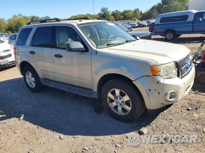 Czwarte zdjęcie samochodu z boku: 2009 FORD ESCAPE XLT VIN:1FMCU93G49KA50086 - miniatura