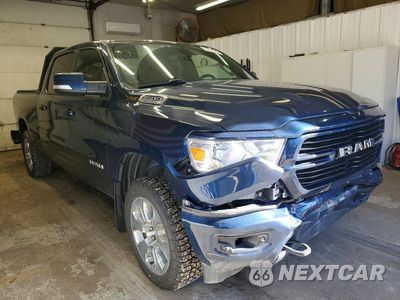Czwarte zdjęcie samochodu z boku: 2020 RAM 1500 BIG HORN/LONE STAR VIN:1C6SRFMT4LN308387 - miniatura