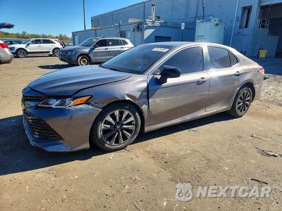 2018 TOYOTA CAMRY LE 4T1B11HK7JU063569 - główne zdjęcie licytacji z USA - miniatura