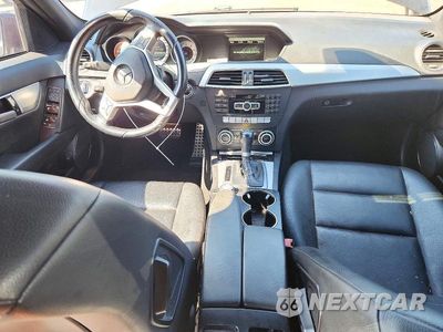Zdjęcie 8 z 12 samochodu: 2014 MERCEDES-BENZ C 250 VIN:WDDGF4HB0ER312161 - miniatura