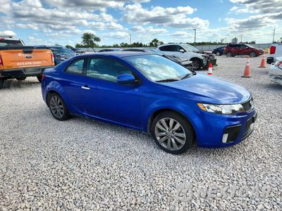 Czwarte zdjęcie samochodu z boku: 2012 KIA FORTE KOUP SX VIN:KNAFW6A36C5482255 - miniatura