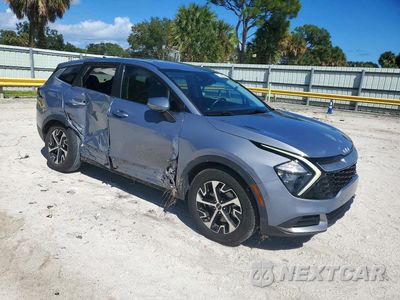 Czwarte zdjęcie samochodu z boku: 2023 KIA SPORTAGE EX VIN:5XYK33AF3PG136292 - miniatura