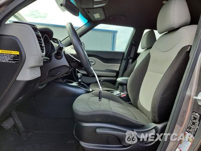 Zdjęcie 7 z 13 samochodu: 2018 KIA SOUL BASE VIN:KNDJN2A29J7594520 - miniatura