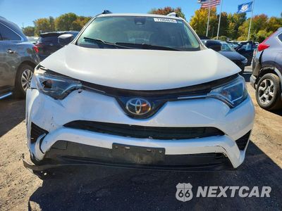 Piąte zdjęcie samochodu w środku: 2017 TOYOTA RAV4 LE VIN:JTMBFREV6HJ109522 - miniatura