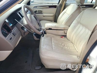 Zdjęcie 7 z 12 samochodu: 2005 LINCOLN TOWN CAR SIGNATURE VIN:1LNHM81W75Y649243 - miniatura