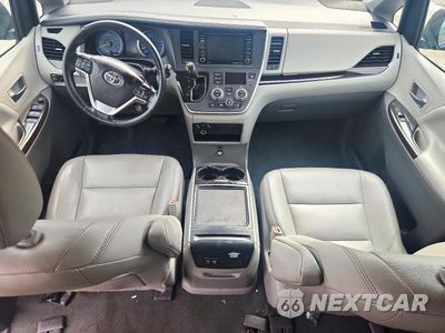 Zdjęcie 8 z 13 samochodu: 2020 TOYOTA SIENNA XLE 8-PASSENGER VIN:5TDYZ3DC0LS050395 - miniatura