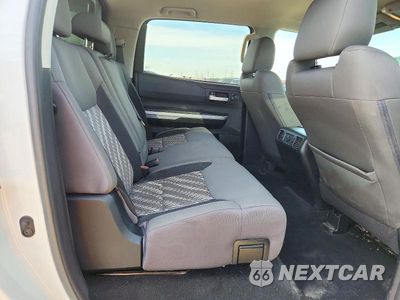 Zdjęcie 10 z 12 samochodu: 2018 TOYOTA TUNDRA CREWMAX SR5 VIN:5TFDW5F19JX722539 - miniatura