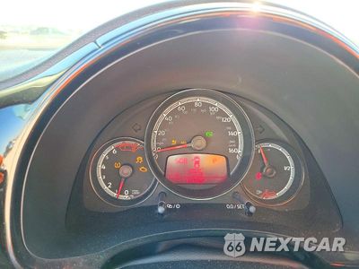 Zdjęcie 9 z 12 samochodu: 2017 VOLKSWAGEN BEETLE 1.8T VIN:3VWF17AT5HM628179 - miniatura