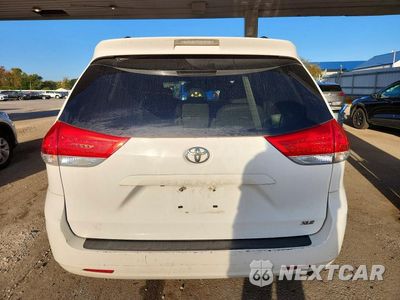 Zdjęcie 6 z 13 samochodu: 2014 TOYOTA SIENNA XLE 8-PASSENGER VIN:5TDYK3DC0ES454627 - miniatura
