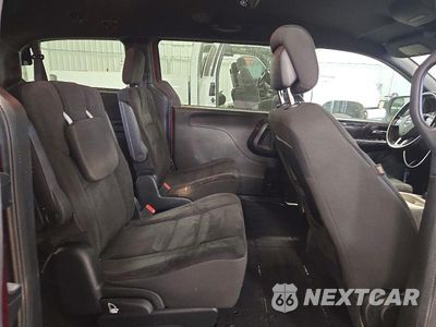 Zdjęcie 11 z 13 samochodu: 2018 DODGE GRAND CARAVAN SE VIN:2C4RDGBG0JR170669 - miniatura