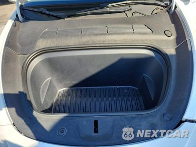 Zdjęcie 11 z 12 samochodu: 2023 TESLA MODEL Y VIN:7SAYGDEF5PF804618 - miniatura